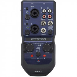 Zoom U44 Interfaz de audio de 4 entradas / 4 salidas